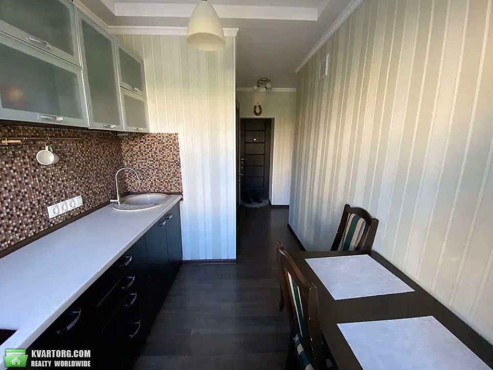 Rent out 2-room apartment. Киев,  Большая Васильковская — photo 8