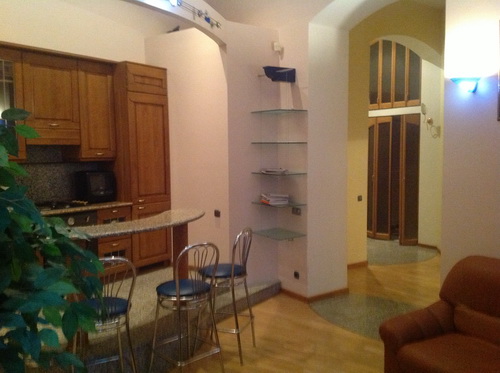 Rent out 2-room apartment. Киев, красноармейская — photo 2
