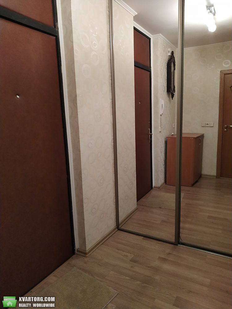 Rent out 1-room apartment. Киев,  Киото — photo 3