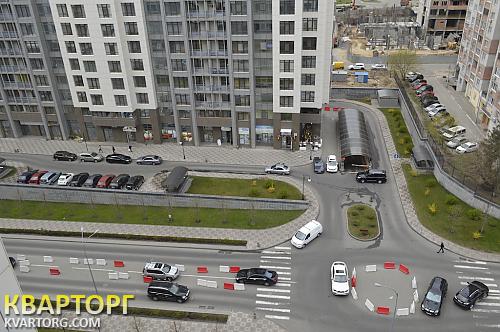 Sell 3-room apartment. Киев,  Драгомирова — photo 2