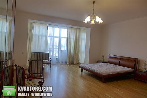 Rent out 4-room apartment. Киев, паторжинского — photo 1