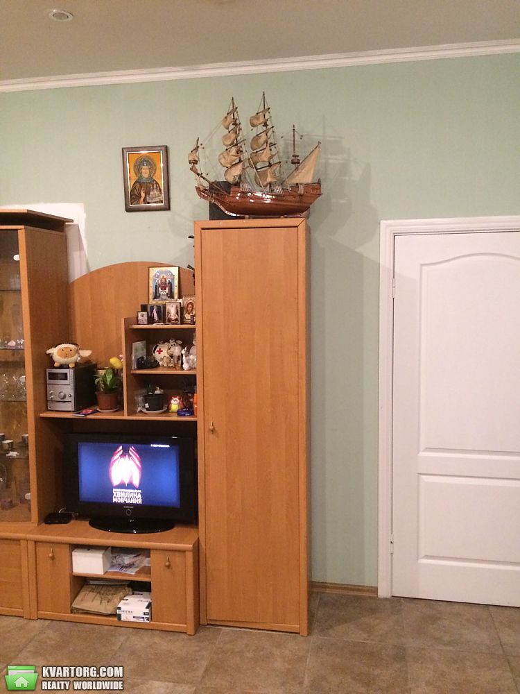 Sell 3-room apartment. Киев,  Ялтинская — photo 9