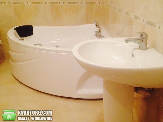 Rent out 2-room apartment. Киев,  Полтавская — photo 2