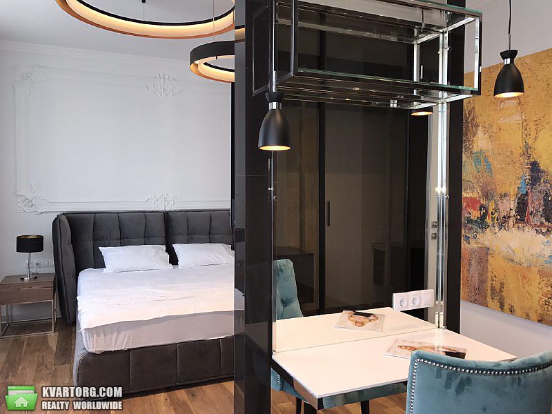Sell 4-room apartment. Киев,  Драгомирова — photo 2