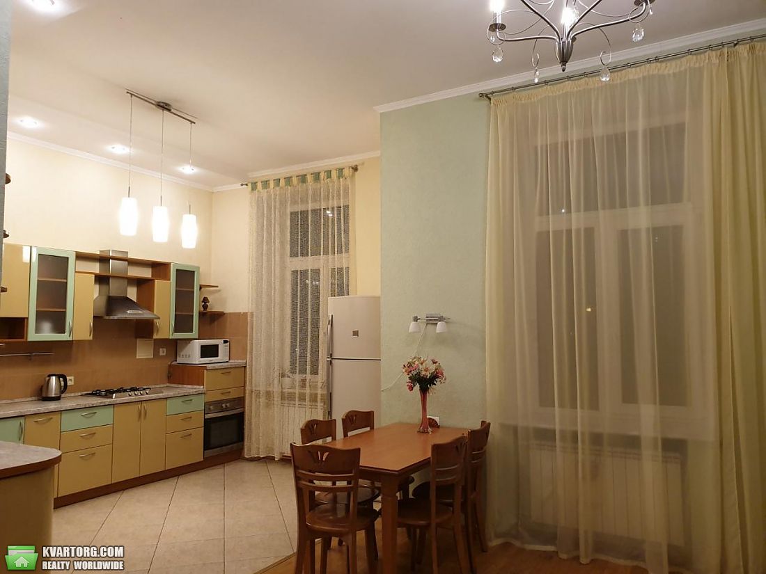 Rent out 4-room apartment. Киев,  Десятинная — photo 3