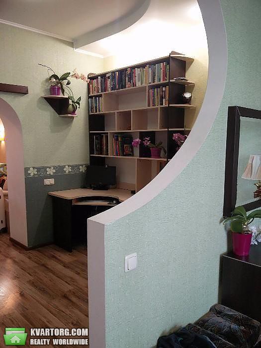 Rent out 2-room apartment. Киев,  Черновола — photo 9