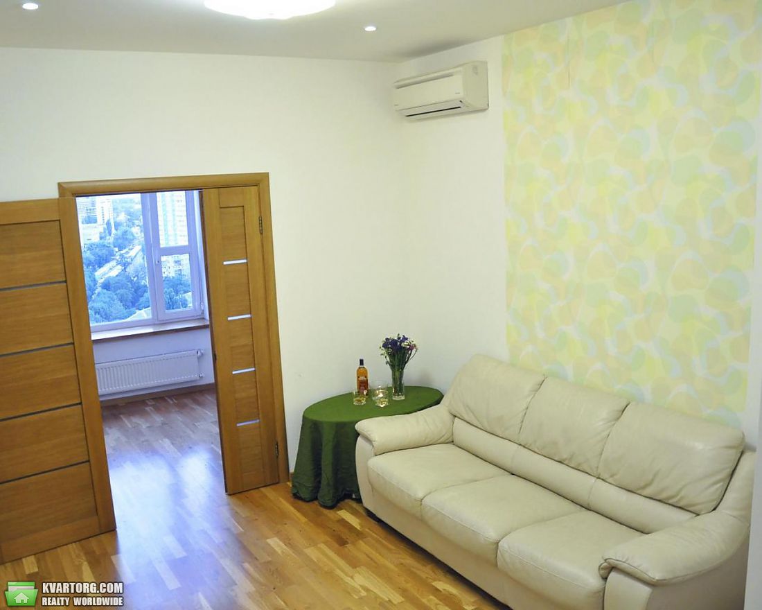 Rent out 3-room apartment. Киев,  Шамрыло — photo 4