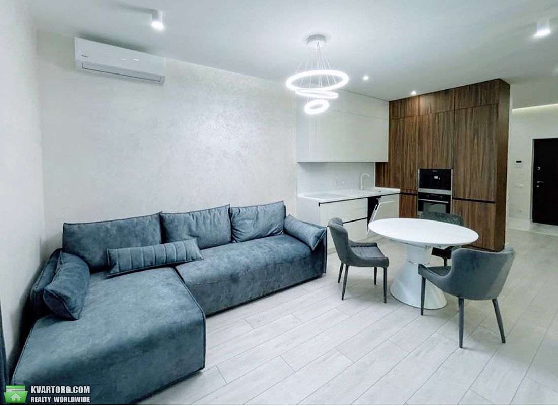 Rent out 1-room apartment. Киев,  Днепровская набережная — photo 1