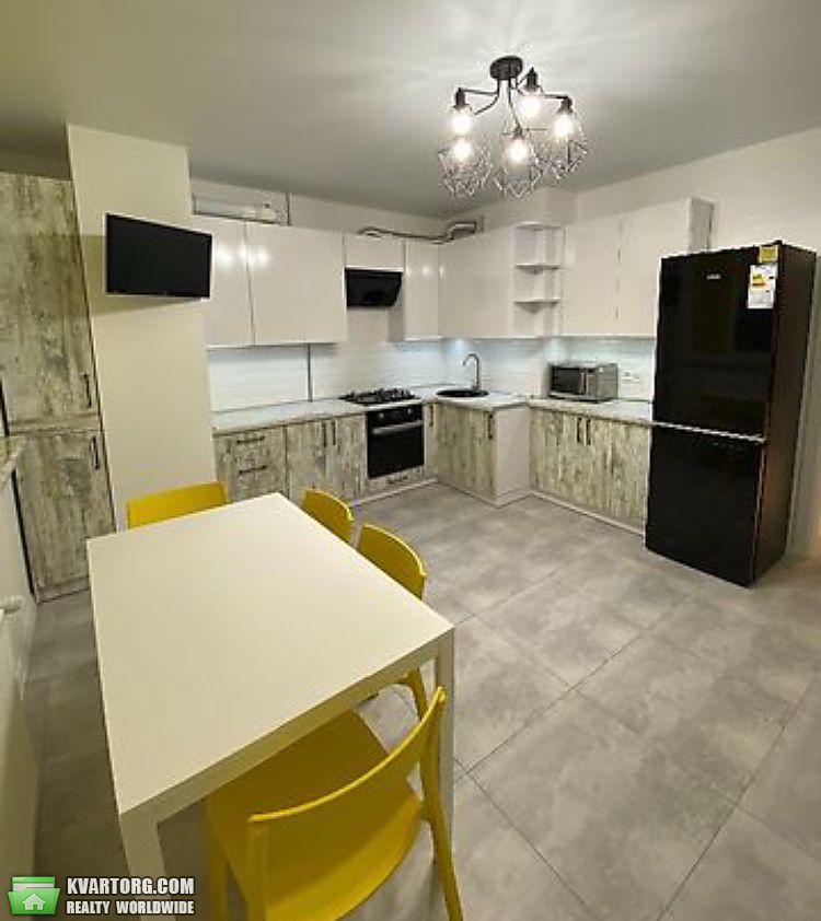 Rent out 2-room apartment. Львов, Джона Ленона — photo 1