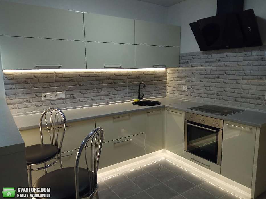Rent out 1-room apartment. Киев, Луценко — photo 1