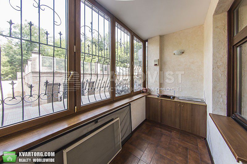 Rent out 4-room apartment. Киев,  Богдана Хмельницкого — photo 8