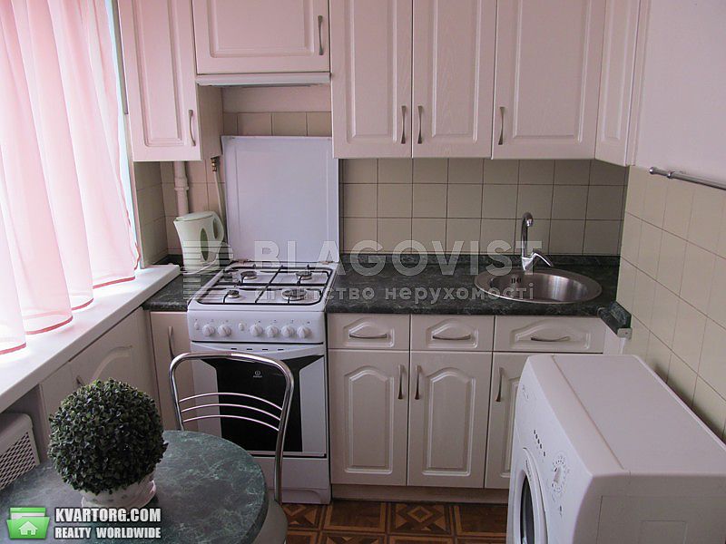 Rent out 2-room apartment. Киев,  Леси Украинки бул — photo 5