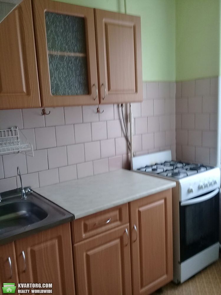 Rent out 2-room apartment. Киев,  Тычины пр — photo 3