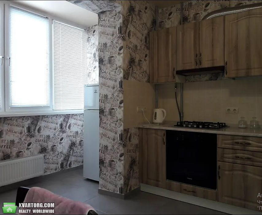 Rent out 1-room apartment. Киев, Симиренка — photo 3