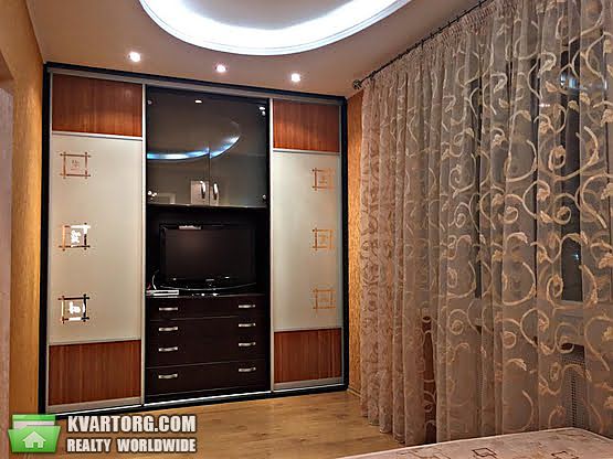 Rent out 2-room apartment. Киев,  Борщаговская — photo 1