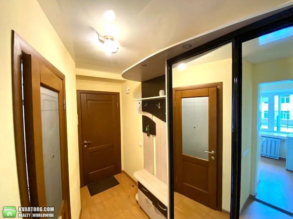 Rent out 1-room apartment. Киев, Лаврская — photo 5
