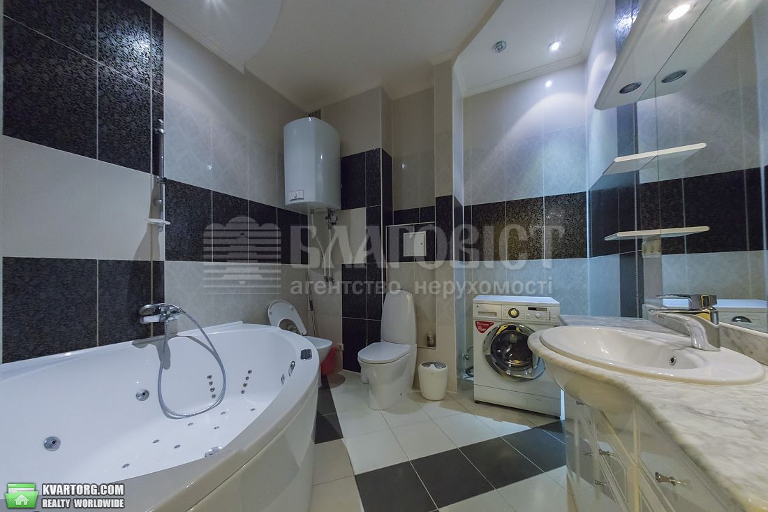 Rent out 2-room apartment. Киев,  Старонаводницкая — photo 2