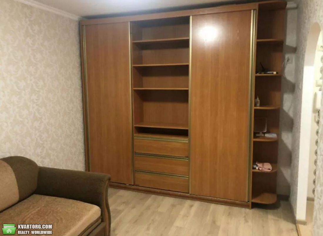 Rent out 1-room apartment. Киев,  Оболонский пр — photo 1