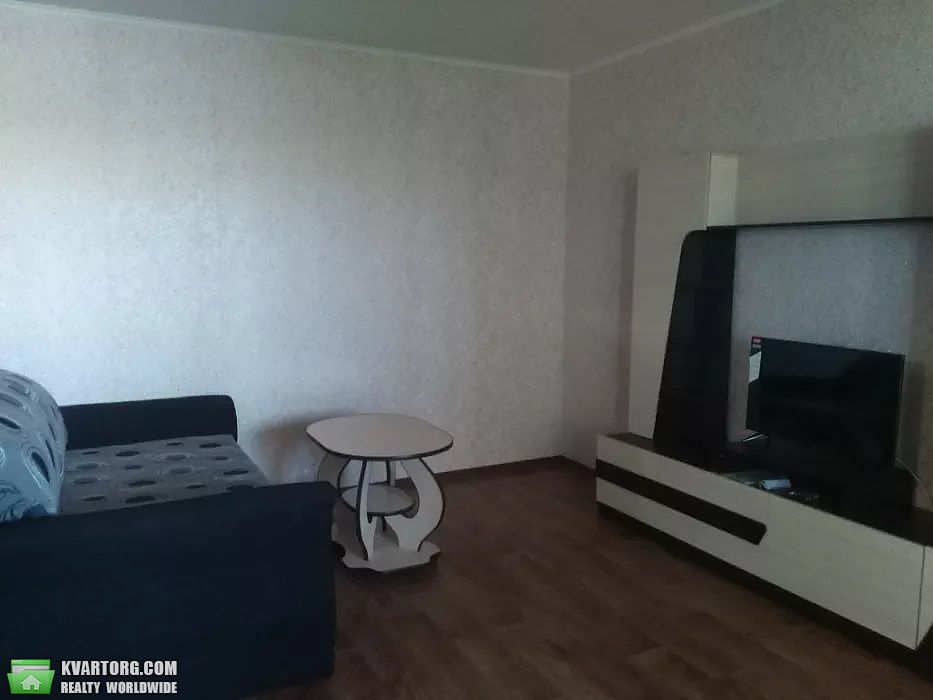 Rent out 2-room apartment. Киев,  Немировича-Данченко — photo 3