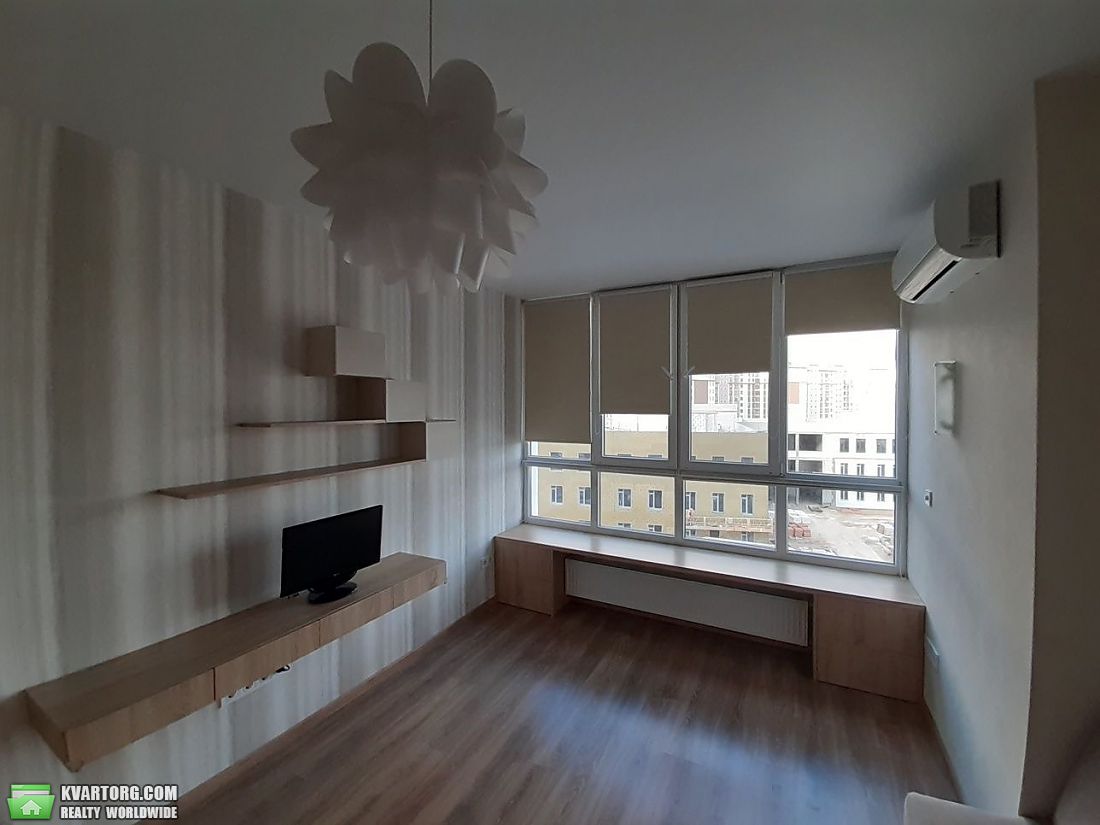 Rent out 1-room apartment. Киев,  Мира — photo 2
