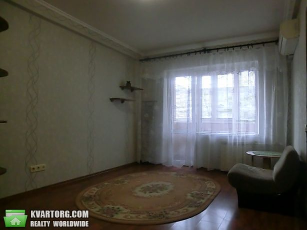 Rent out 1-room apartment. Киев,  Зодчих — photo 1