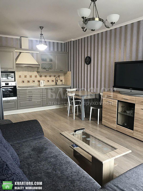 Sell 2-room apartment. Киев,  Белорусская — photo 1