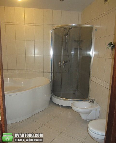 Rent out 3-room apartment. Киев, пр-т Героев Сталинграда — photo 9