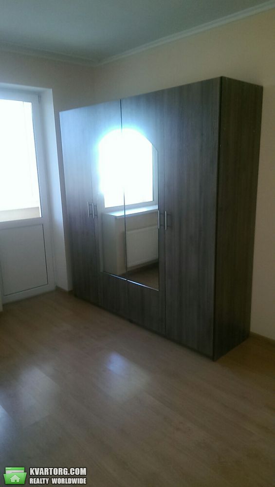 Sell 1-room apartment. Киев,  Львовская — photo 1