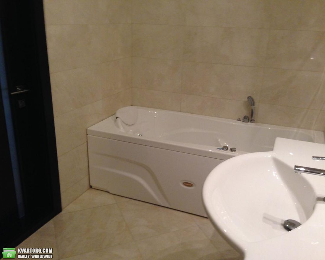 Rent out 4-room apartment. Киев,  Леси Украинки бул — photo 3
