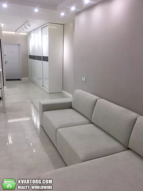 Rent out 2-room apartment. Киев, кубанская — photo 8