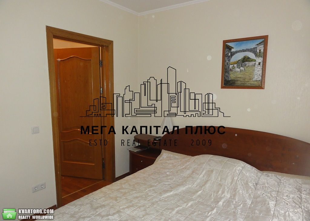 Rent out 3-room apartment. Киев,  Бажана — photo 1