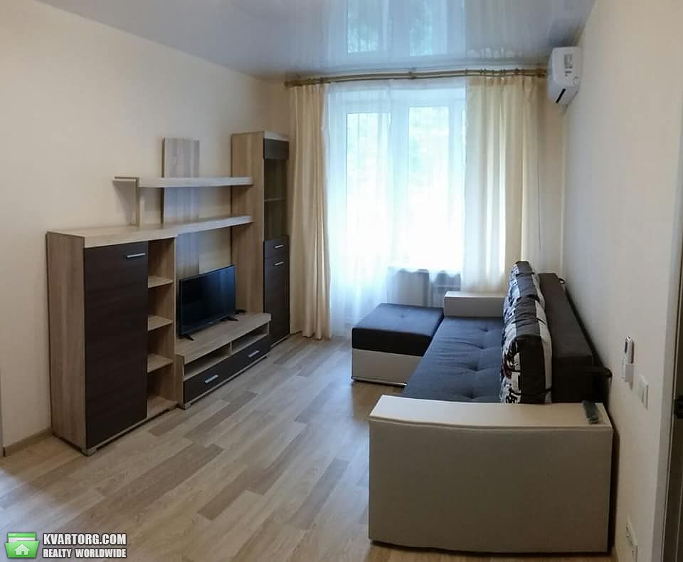 Rent out 2-room apartment. Киев,  Стельмаха — photo 7