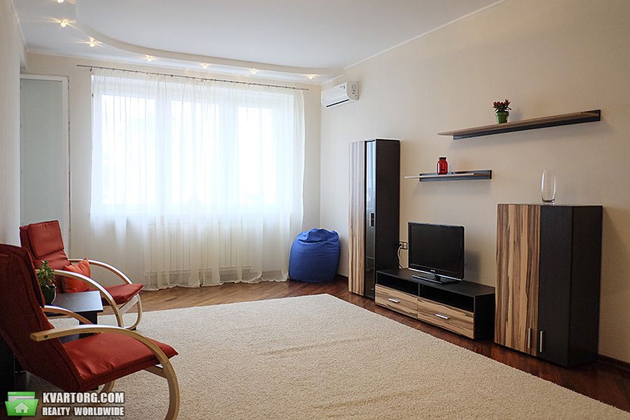 Rent out 1-room apartment. Киев,  Героев Сталинграда пр — photo 2