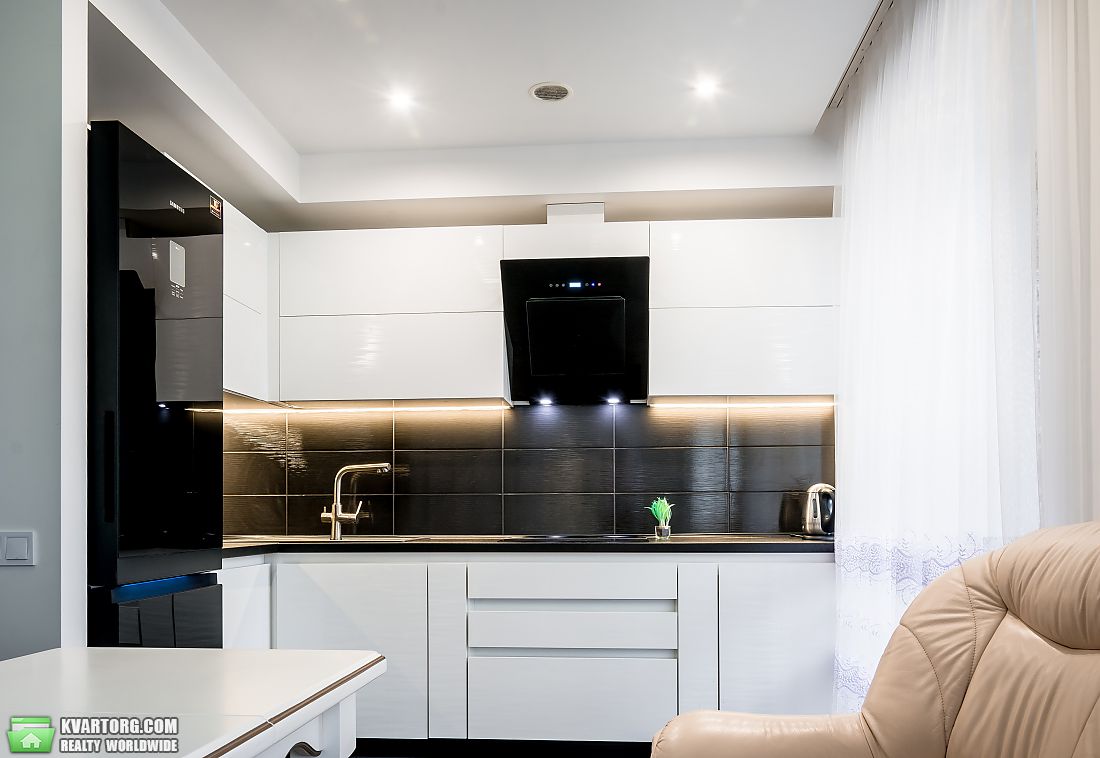 Rent out 1-room apartment. Днепропетровск, Кедрина — photo 2