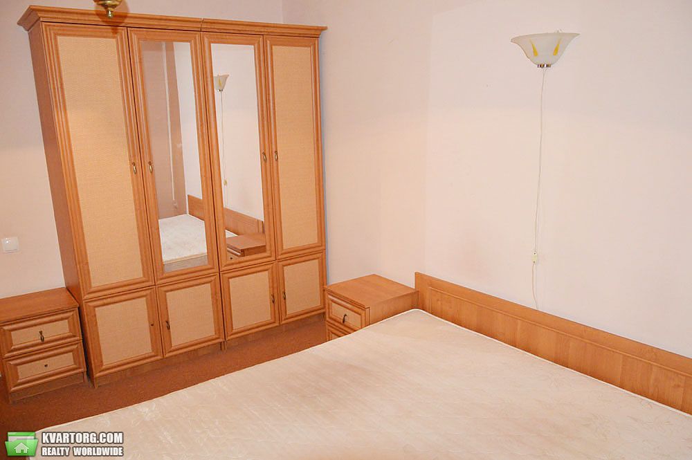 Rent out 2-room apartment. Киев,  Предславинская — photo 3
