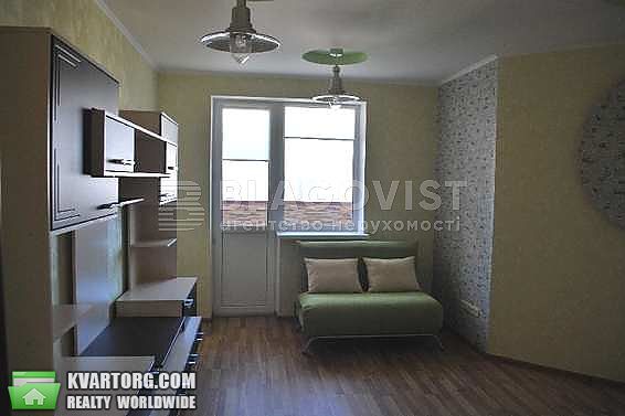 Rent out 3-room apartment. Киев,  Срибнокильская — photo 4