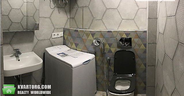 Rent out 3-room apartment. Киев,  Невская — photo 6