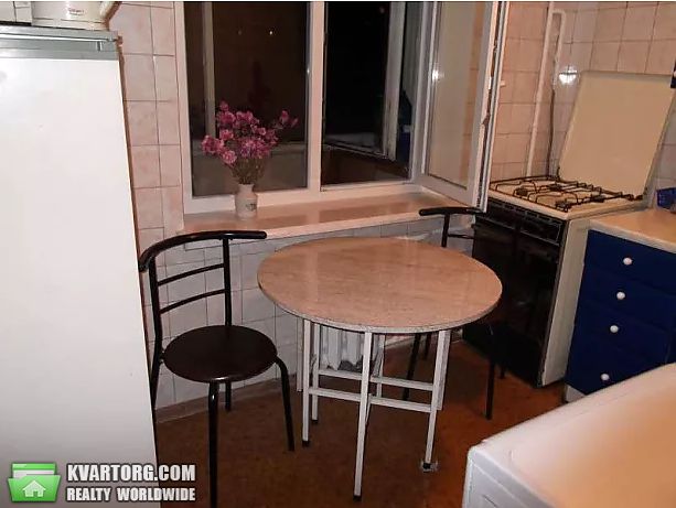 Rent out 2-room apartment. Киев,  Политехнический пер — photo 1