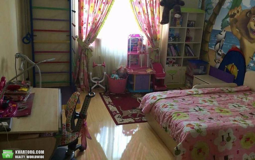 Rent out 3-room apartment. Киев,  Голосеевская — photo 2