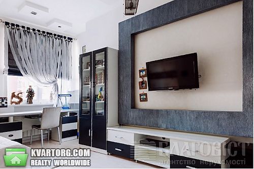 Sell 2-room apartment. Киев, Щорса — photo 3