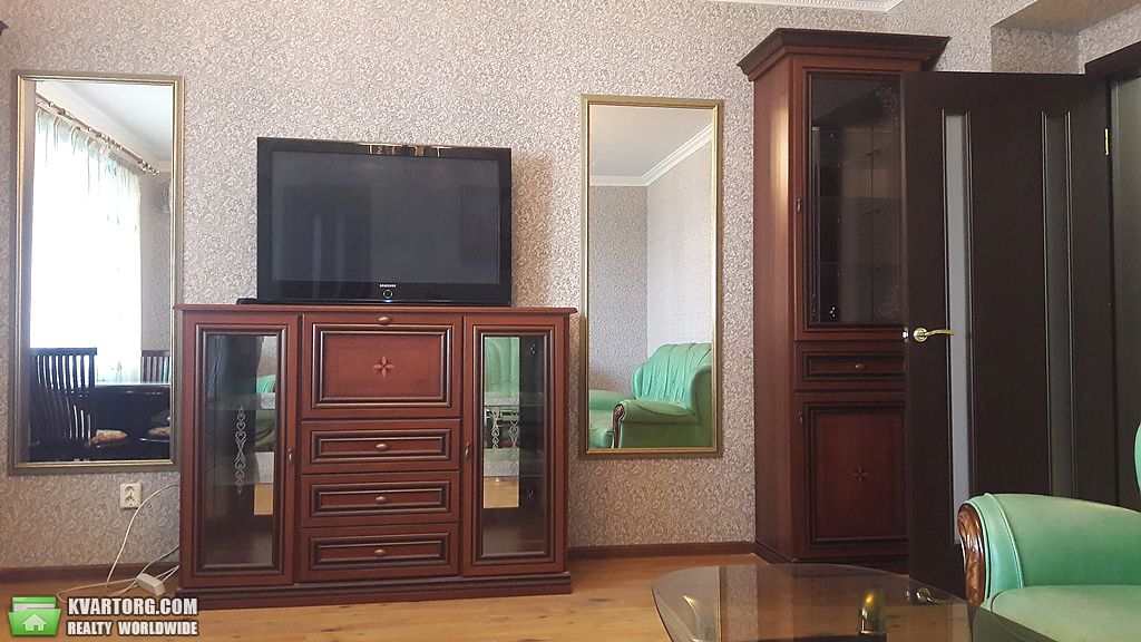 Rent out 3-room apartment. Киев,  Леси Украинки бул — photo 2