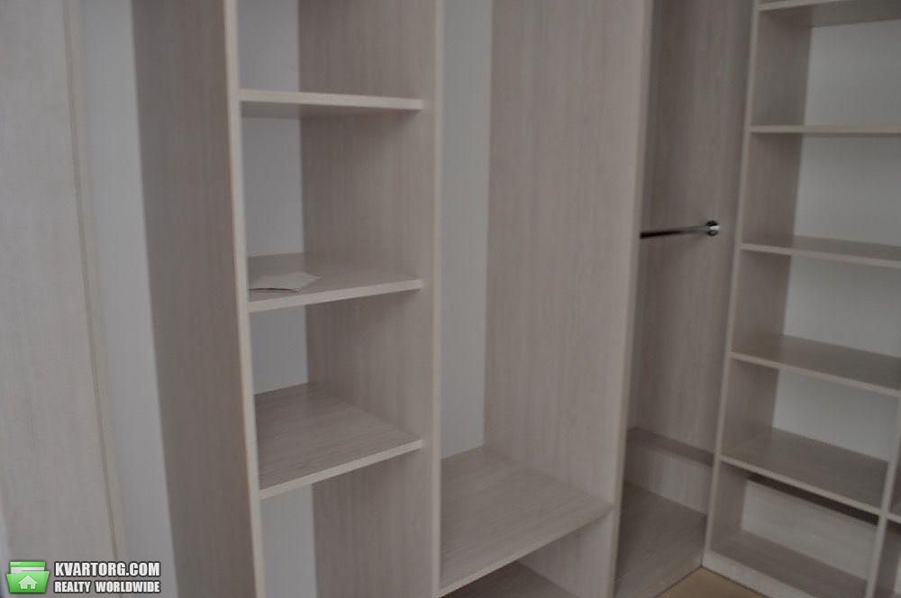 Rent out 2-room apartment. Киев, деловая — photo 10