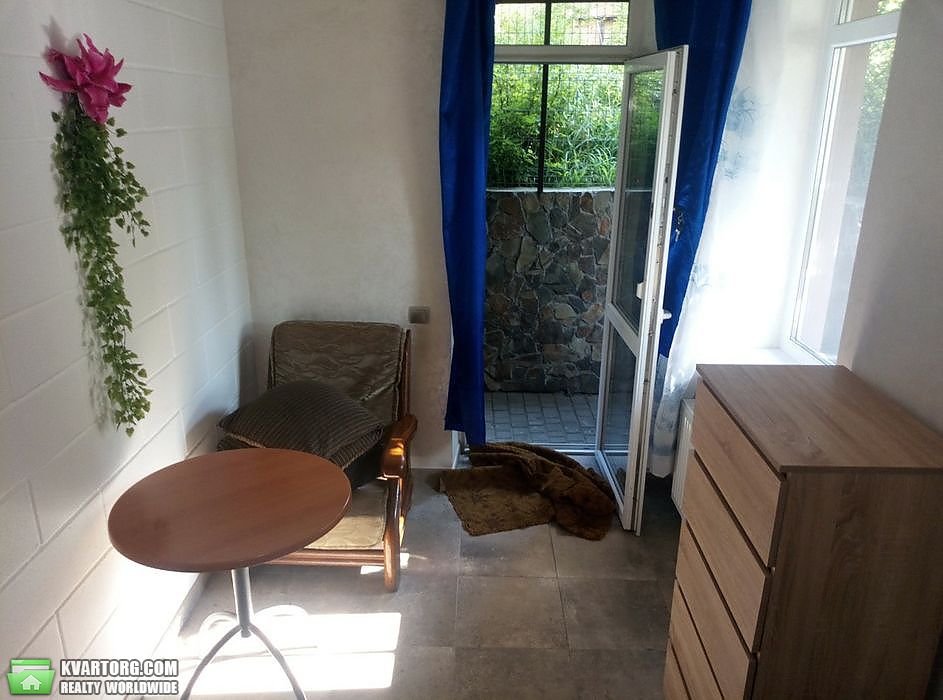 Rent out 3-room apartment. Львов, Галицький — photo 1