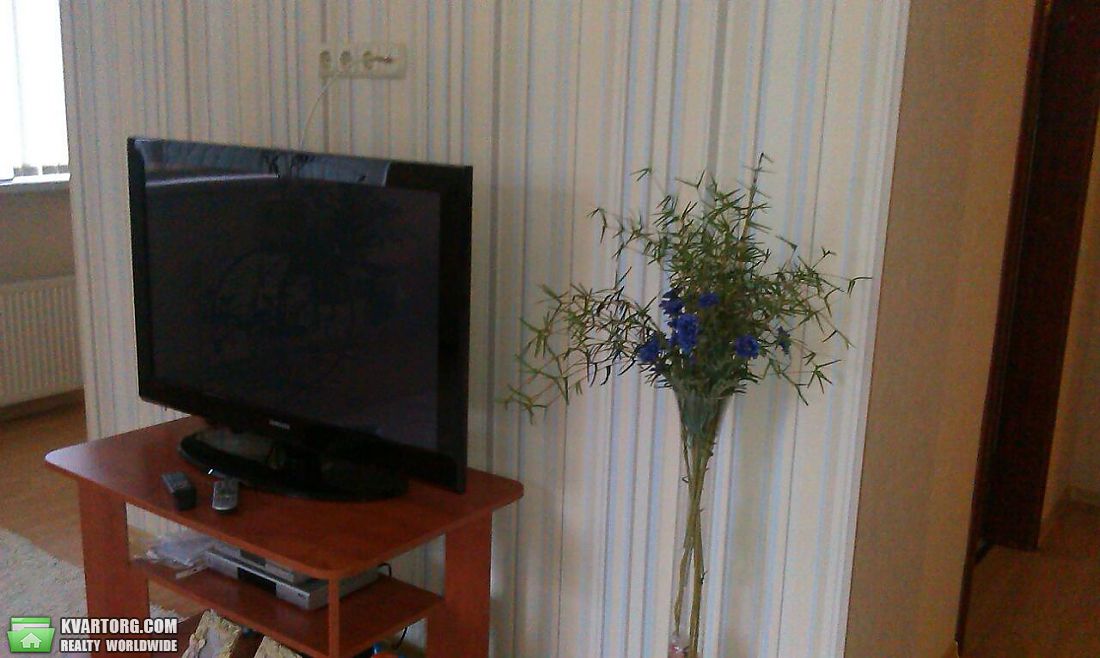Rent out 2-room apartment. Киев,  Антоновича — photo 7