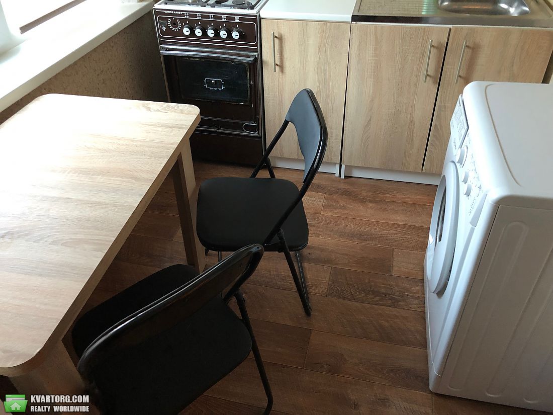Rent out 2-room apartment. Киев,  Дарницкий бул — photo 9