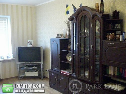 Sell 3-room apartment. Киев,  Пчелки — photo 1