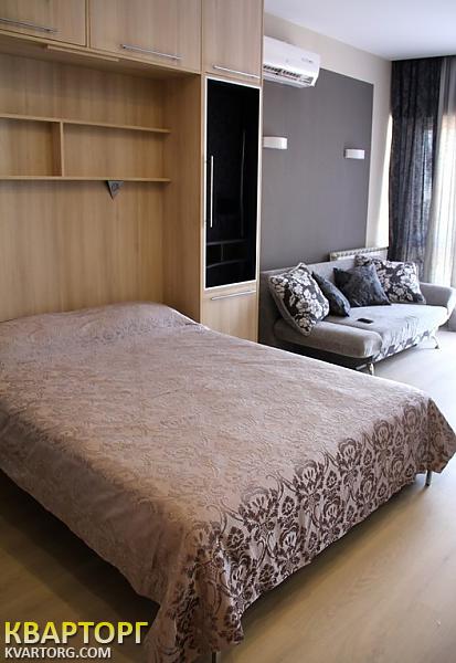 Rent out 1-room apartment. Киев,  Героев Сталинграда пр — photo 4