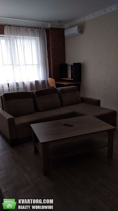 Rent out 2-room apartment. Киев,  Харьковское шоссе — photo 5