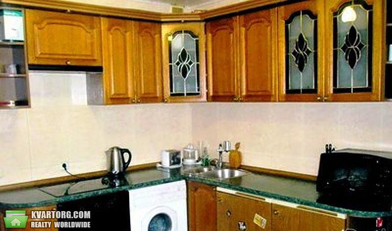Rent out 2-room apartment. Киев,  Строителей — photo 1