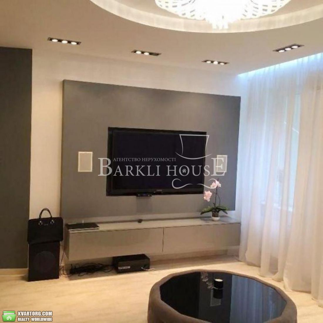 Rent out 2-room apartment. Киев,  Гончара — photo 3